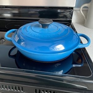 Le Creuset--Marseille Blue--Enameled Cast Iron Braiser w/ Lid (2.25 Qt.)